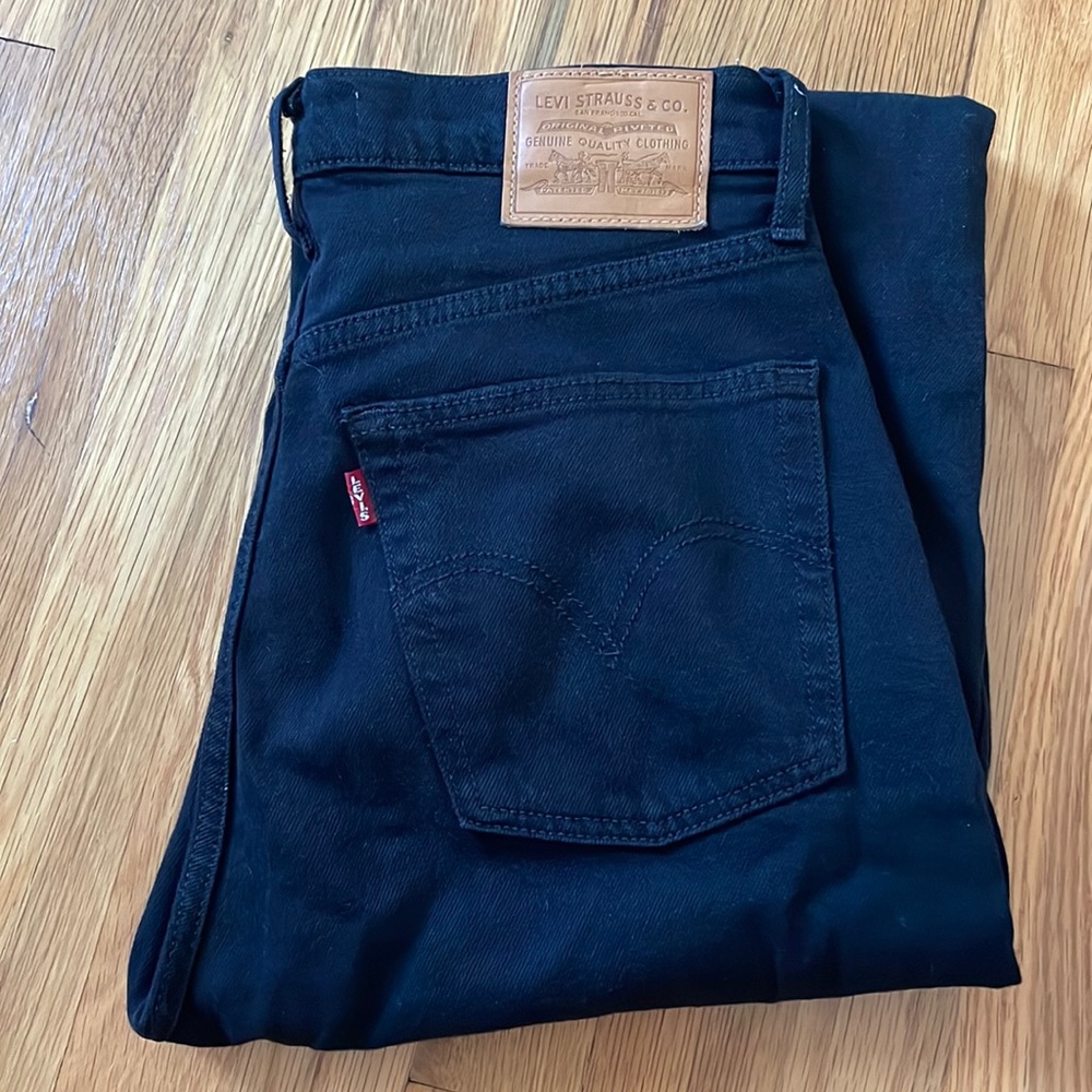 Levi’s Premium ribcage straight ankle in black 27x29